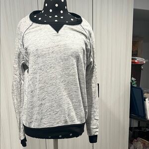 Forever 21 Black and White Knit Sweater